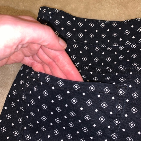 SO Shorts with Diamond Pattern Size 11 - Picture 10 of 10